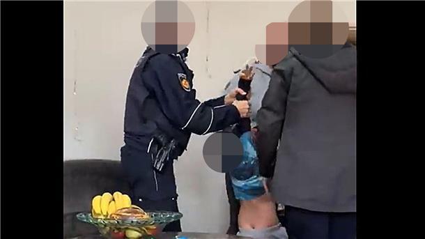 Das ist die wahre Geschichte hinter dem brisanten Video aus Bremerhaven "Notfalls unter Anwendung von Gewalt“: Diese Szenen der Inobhutnahme zweier Jungen in Bremerhaven haben Muslime in aller Welt empört.