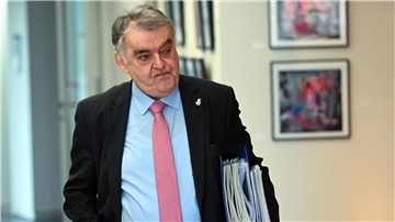 NRW-Innenminister Herbert Reul kommt zur Sitzung des Innenausschusses des Landtages.