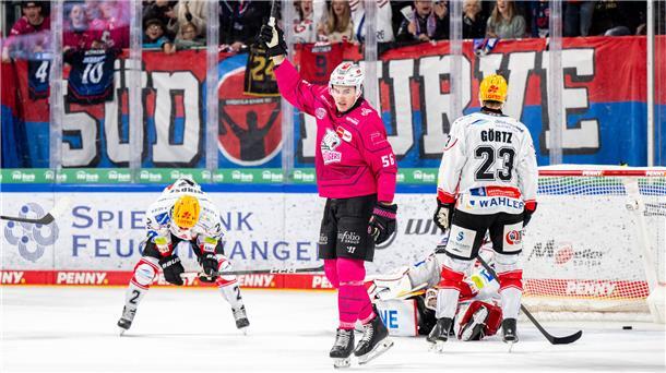 Nürnberg jubelt, während die Spieler der Fischtown Pinguins es nicht fassen können. Ihre erneute Aufholjagd wurde einmal mehr nicht belohnt.