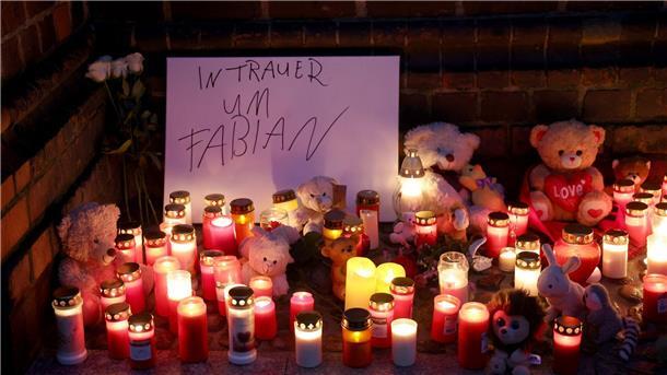 DNA-Analyse soll Identität von Kinderleiche klären Nun besteht Gewissheit: Der seit Tagen vermisste achtjährige Fabian aus Güstrow ist tot.