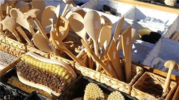 Ob Küchenutensilien oder Bürsten - in Bremervörde kann beim Ladenhütermarkt ausgiebig eingekauft werden.