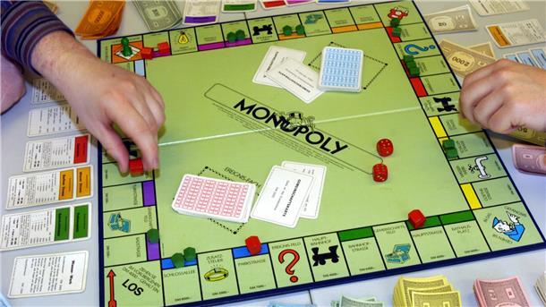 Monopoly Gesellschaftsspiel
