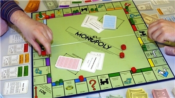 Monopoly Gesellschaftsspiel