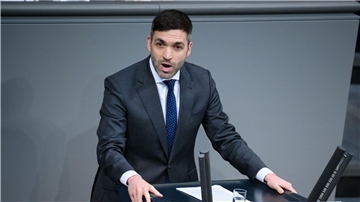 „Ob wir es wollen oder nicht - dieses Thema spielt eine riesige Rolle überall im Land. Wir brauchen diese Entlastung des deutschen Asylsystems“, sagt FDP-Innenpolitiker Konstantin Kuhle über die Einstufung von Georgien und Moldau als sichere Herkunftsländer.