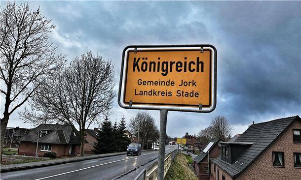 Objekt der Begierde: das Königreicher Ortsschild. Allein in den letzten sechs Wochen wurde es zwei Mal entwendet.