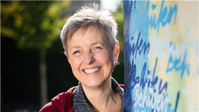 Offenes Ohr und Herz für Menschen in Notlagen: Beate Engelberth ist neue Sozialarbeiterin im Kirchenkreis Bremerhaven. Die Beratung steht aber jedem unabhängig von Religion und Nationalität kostenlos offen.
