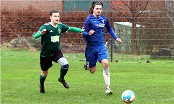 Offensivspieler Connor Lührs (rechts) wusste in den Spielen seiner ersten Saison für den FC Alfstedt/Ebersdorf zu gefallen.