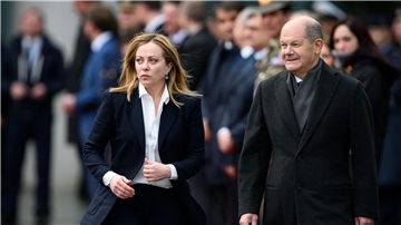 Olaf Scholz (r, SPD) mit Giorgia Meloni in Berlin: Die Rechtspolitikerin hat sich in einem Brief an den Bundeskanzler gewandt.