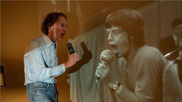 Die Filmstarts der Woche Olaf Schubert als Olaf Jagger in einer Szene des Films „Olaf Jagger“.
