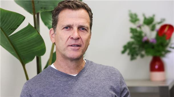 Bierhoff zur DFB-Stimme für Saudi-Arabien: „Nicht isolieren“ Oliver Bierhoff hat Verständnis, dass der DFB für die WM-Bewerbung von Saudi-Arabien votiert.