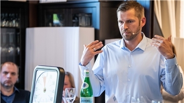 Oliver Fröhlich hat 2019 die Bürgermeisterwahl in Beverstedt verloren, jetzt hat er die Wahl zum Ortsamtsleiter in Blumenthal gewonnen. Foto: Hartmann