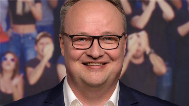 Wieder eine Menge Comedy-Jahresrückblicke Oliver Welke blickt satirisch auf das Jahr 2022 zurück.