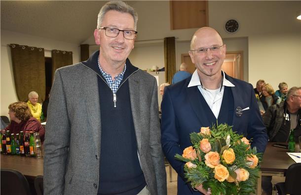 Ortsbürgermeister im Doppelpack: Oliver Härtl (rechts) wurde jetzt zum Ortsbürgermeister von Geestenseth gewählt, Jörg Rohde wird in eineinhalb Jahren übernehmen.
