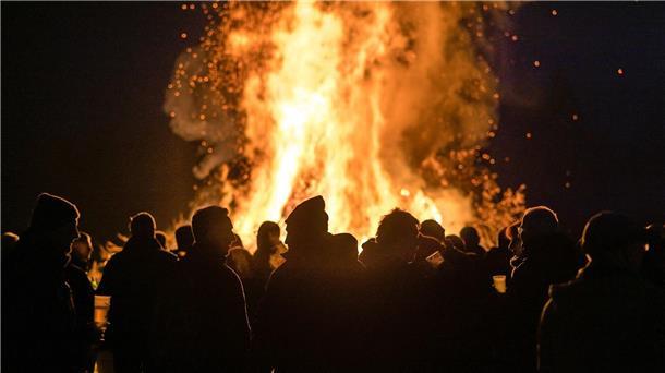 Osterfeuer im Cottbuser Ortsteiles Branitz. Immer wieder ein Thema dabei: die Feinstaubbelastung.