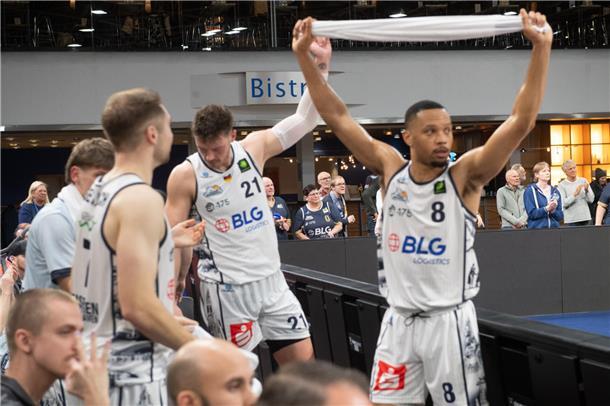 Packende Szenen auf dem Spielfeld – Einsatz bis zur letzten Sekunde.