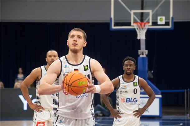 Packende Szenen auf dem Spielfeld – Einsatz bis zur letzten Sekunde.