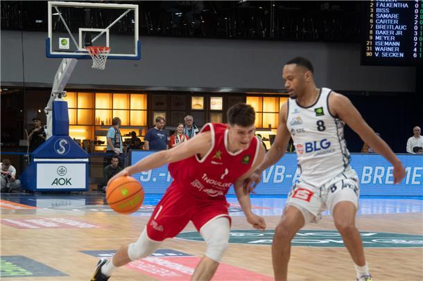 Packende Szenen auf dem Spielfeld – Einsatz bis zur letzten Sekunde.