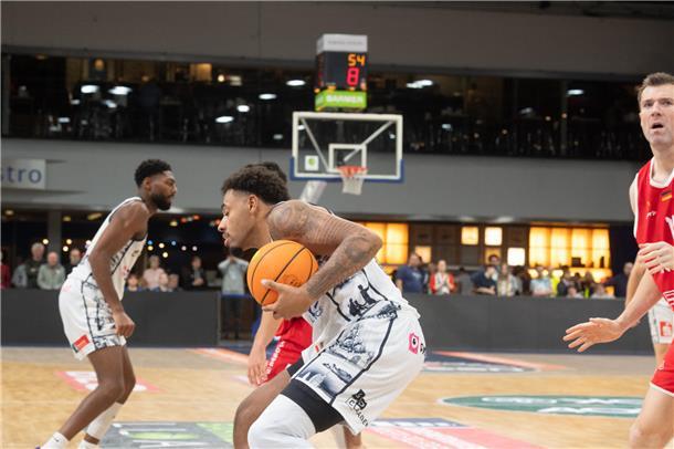 Packende Szenen auf dem Spielfeld – Einsatz bis zur letzten Sekunde.