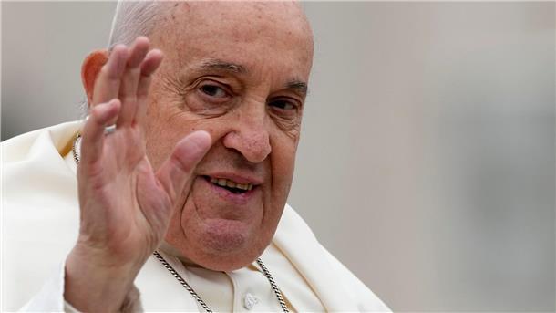 Papst geißelt Abtreibung und Leihmutterschaft Papst Franziskus zum Thema Geschlechtsumwandlung: Ein Körper müsse akzeptiert und respektiert werden, wie er erschaffen wurde.