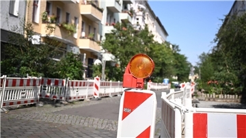 Parkplätze für Autos werden im Kreuzberger Graefekiez zu Grünflächen und Fahrradparkplätzen umgewandelt.