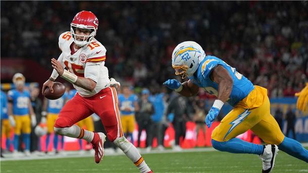 Patrick Mahomes hielt die Chiefs mit seinen Läufen mehrfach im Spiel - zum Sieg reichte es nicht. 