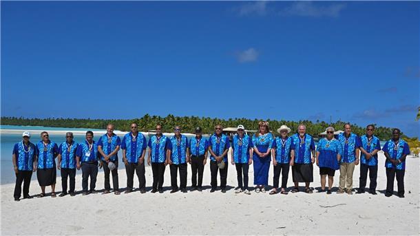 Vom Klimawandel vertrieben: Australien nimmt Tuvaluer auf Pazifische Staats- und Regierungschefs posieren für ein Gruppenfoto auf One Foot Island nach der Teilnahme an der Klausurtagung der Staats- und Regierungschefs während des Pazifik-Insel-Forums.