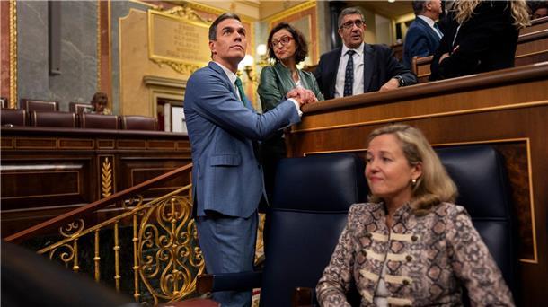 Pedro Sanchez (l) ist amtierender Ministerpräsident von Spanien.