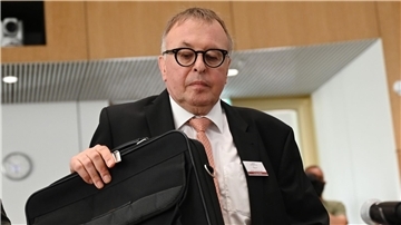 Nach Ahrtalflut keine neuen Ermittlungen gegen Ex-Landrat Pföhler war bei der Flutkatastrophe Landrat im Landkreis Ahrweiler. (Archivbild)