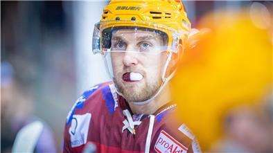 Pinguins-Nachwuchsstürmer Luca Gläser zieht eine positive Bilanz seiner ersten Saison in der Deutschen Eishockey-Liga.