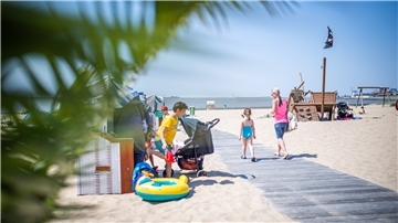 Planschen im kühlen Nass: Für den Bau der Badelagune im Weserstrandbad hat der Magistrat jetzt Entscheidungen getroffen.