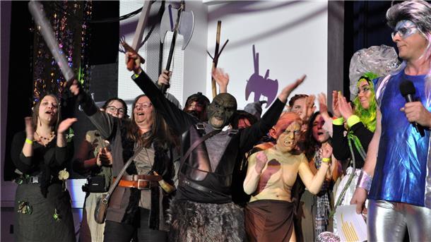 Platz zwei bei der Kostümprämierung durch den Siebernerrat ging an diese Gruppe aus dem Herr-der-Ringe-Kosmos.