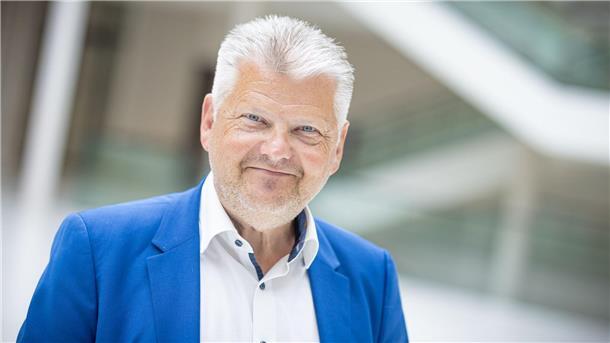 Politze soll neuer SPD-Fraktionschef werden Politze ist sowohl Sprecher für Kultuspolitik als auch für Kirchen, Religion und Weltanschauungsangelegenheiten.