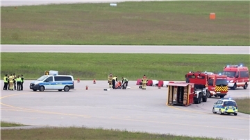 Polizei und Feuerwehr sind am Münchner Flughafen im Einsatz.