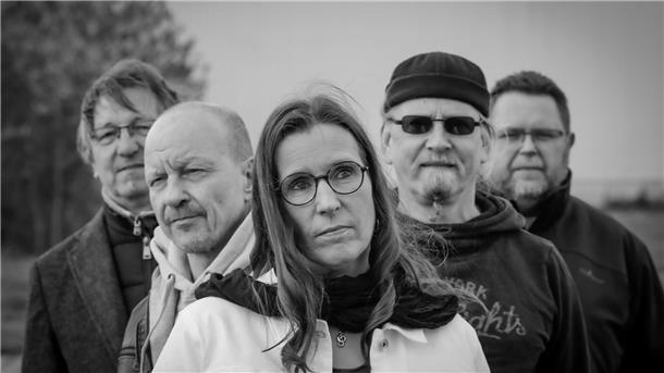 Portland rockt auf der Bühne im Schaufenster Fischereihafen.
