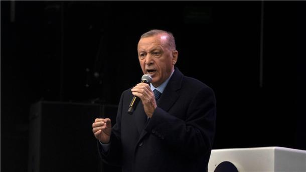 Präsident Recep Tayyip Erdogan (69) hat keine landesweite Wahl verloren, seit seine islamisch-konservative AKP 2002 an die Macht kam.
