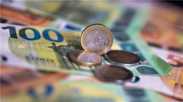 Preise steigen stark - 6,1 Prozent Teuerung im August „Preissteigerungen bei Nahrungsmitteln und Energie liegen oberhalb der Gesamtteuerung und halten die Inflationsrate hoch“, sagt die Präsidentin des Statistischen Bundesamtes, Ruth Brand.