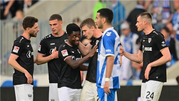Magdeburg erlebt 0:5-Heimdebakel gegen Münster Preußen traf nach Belieben, Magdeburgs Livan Burcu (M) ist konsterniert