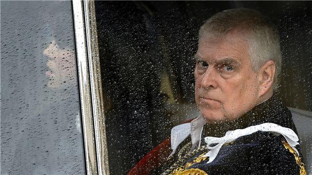 Prinz Andrew kostete die Freundschaft mit Jeffrey Epstein seinen Platz im engeren Kreis der Royals. (Archivbild)