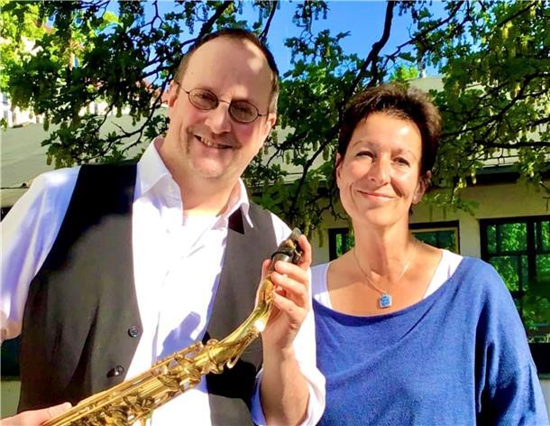 Ein bisschen Frieden im Leher Konzert zugunsten der Kinder Simon Bellett und Schauspielerin Susanne Schwan laden zum Benefiz-Konzert in die katholische Herz-Jesu-Kirche Bremerhaven Lehe ein.