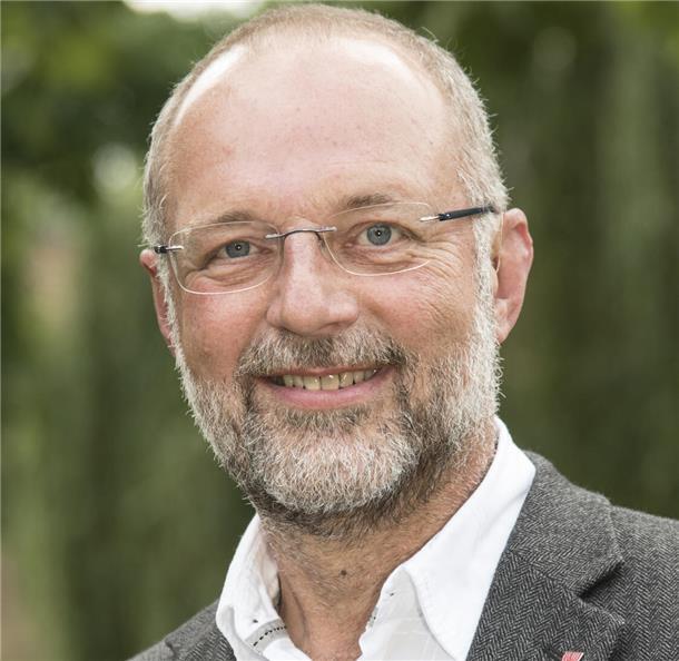 Neue Corona-Variante erreicht auch Bremerhaven: So gefährlich ist sie Prof. Dr. Andreas Dotzauer, Virologe in Bremen, rät zur Auffrischungsimpfung gegen das Coronavirus. Die aktuell vorherrschende Corona-Variante mit Namen Stratus ist auf dem Vormarsch.