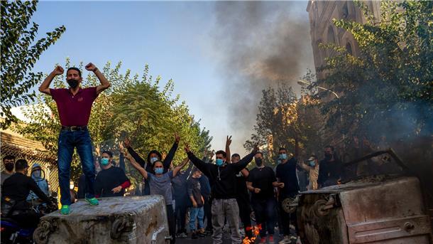 Protest in der iranischen Hauptstadt nach dem Tod der 22-jährigen Mahsa Amini (Archivbild aus dem Oktober).