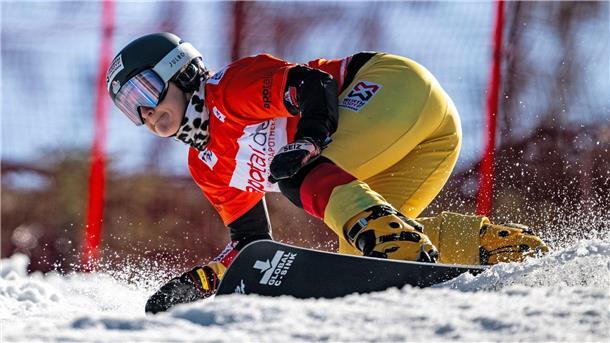 Snowboarder Hofmeister und Huber feiern Doppelsieg Ramona Hofmeister präsentiert sich seit Wochen in Topform.