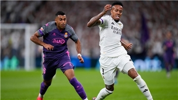 Real Madrid besiegte Espanyol Barcelona mit 4:1.