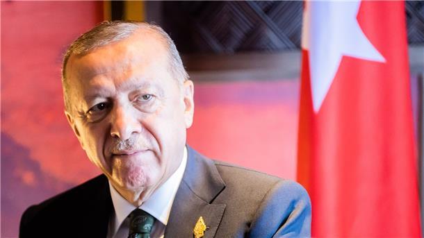 Erdogan kündigt für 2023 letzte Kandidatur an Recep Tayyip Erdogan beim G20-Gipfel im November.