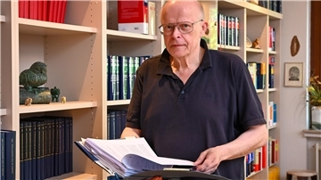 Rechtsanwalt Dr. Dieter Riemer: Sein Normenkontrollantrag gegen die Verordnung wurde zwar weitgehend abgelehnt. Doch Riemer errang einen Teilerfolg