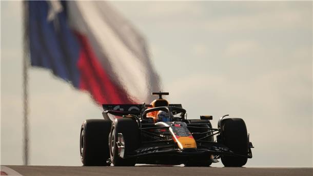 Bilder des Tages Red-Bull-Pilot Max Verstappen aus den Niederlanden steuert sein Auto während der Qualifikation zum Großen Preis der USA.