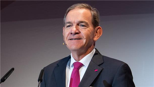 Familienunternehmen blicken pessimistischer in die Zukunft Reinhold von Eben-Worlée: „Deutschland hat sich in Bürokratie und starren Strukturen verheddert und selbst gefesselt.“