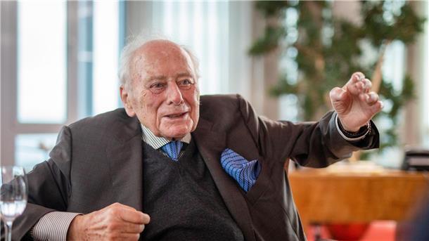 Reinhold Würth, Vorsitzender des Unternehmensbereirats der Würth-Gruppe, hat seine Mitarbeiter vom Wählen der AfD abgeraten.