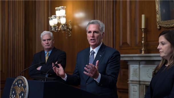 Republikaner Kevin McCarthy legte den Übergangshaushalt überraschend vor und setzte damit die Demokraten unter Druck.