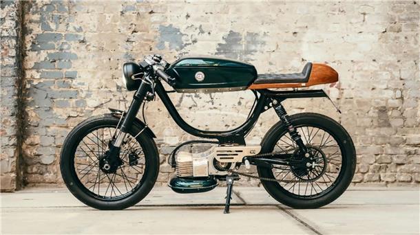 Retro-Design, moderne Technik: Die Metorbikes verfügen unter anderem über Scheibenbremsen und ABS.